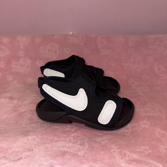 Nike Sunray Sandals - Picture 1 of 3